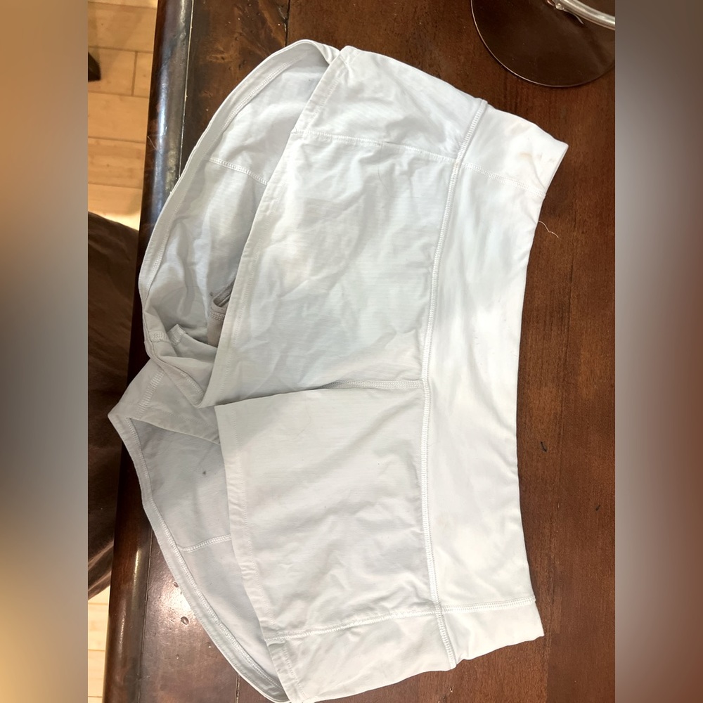 White lululemom speed up shorts size 2 2.5